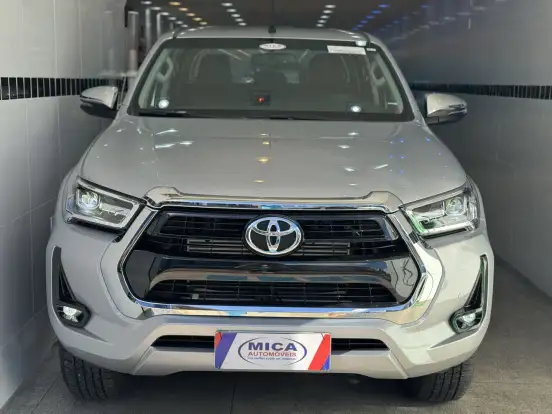 TOYOTA-HILUX-2025