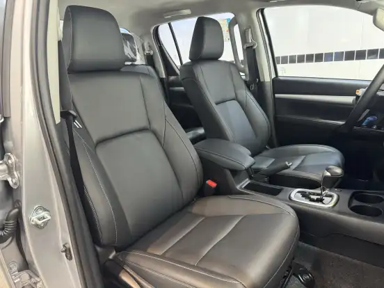 TOYOTA-HILUX-2025