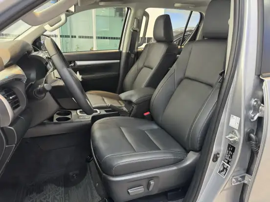 TOYOTA-HILUX-2025