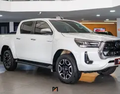TOYOTA HILUX 2.8 D-4D TURBO DIESEL CD SRX 4X4 AUTOMÁTICO TOYOTA HILUX 2.8 D-4D TURBO DIESEL CD SRX 4X4 AUTOMÁTICO