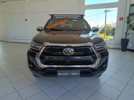 TOYOTA-HILUX-2022