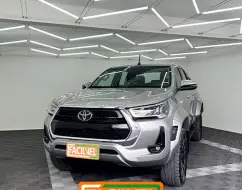 TOYOTA HILUX 2.8 D-4D TURBO DIESEL CD SRX PLUS 4X4 AUTOMÁTICO TOYOTA HILUX 2.8 D-4D TURBO DIESEL CD SRX PLUS 4X4 AUTOMÁTICO