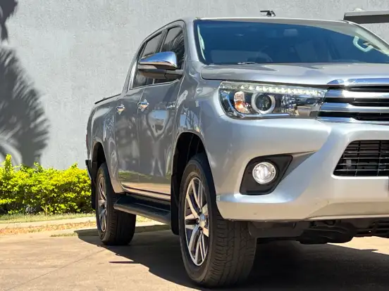 TOYOTA-HILUX-2.8 SRX 4X4 CD 16V DIESEL 4P AUTOMÁTICO TOYOTA-HILUX-2016