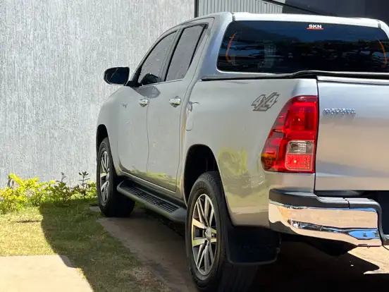 TOYOTA-HILUX-2.8 SRX 4X4 CD 16V DIESEL 4P AUTOMÁTICO TOYOTA-HILUX-2016