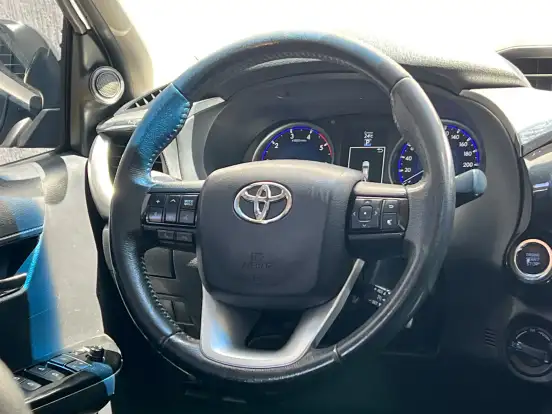 TOYOTA-HILUX-2.8 SRX 4X4 CD 16V DIESEL 4P AUTOMÁTICO TOYOTA-HILUX-2016