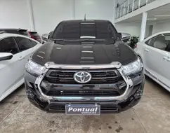 TOYOTA HILUX 2.8 D-4D TURBO DIESEL CD SRV 4X4 AUTOMÁTICO TOYOTA HILUX 2.8 D-4D TURBO DIESEL CD SRV 4X4 AUTOMÁTICO