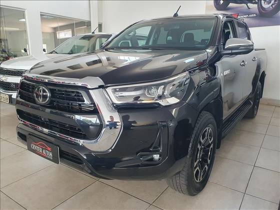 TOYOTA HILUX 2.8 D-4D TURBO DIESEL CD SRX 4X4 AUTOMÁTICO