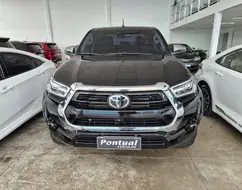 TOYOTA HILUX 2.8 D-4D TURBO DIESEL CD SRX PLUS 4X4 AUTOMÁTICO TOYOTA HILUX 2.8 D-4D TURBO DIESEL CD SRX PLUS 4X4 AUTOMÁTICO