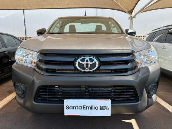 TOYOTA-HILUX-2025