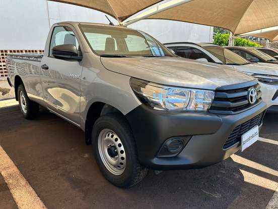 TOYOTA-HILUX-2.8 D-4D TURBO DIESEL CS 4X4 AUTOMÁTICO TOYOTA-HILUX-2025