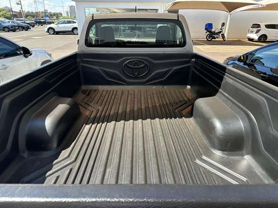 TOYOTA-HILUX-2025