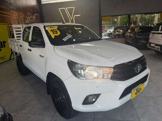 TOYOTA-HILUX-2019