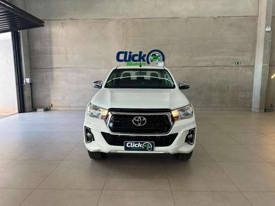 TOYOTA-HILUX-2020