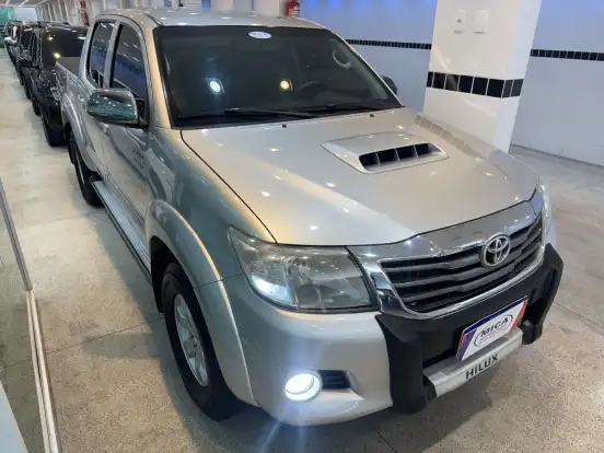 TOYOTA-HILUX-2013
