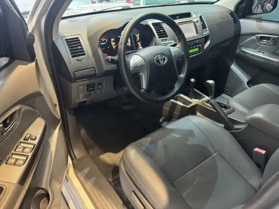 TOYOTA-HILUX-2013