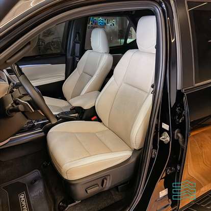 TOYOTA-HILUX SW4-2024