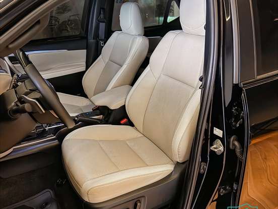 TOYOTA-HILUX SW4-2.8 D-4D TURBO DIESEL DIAMOND 7L 4X4 AUTOMÁTICO TOYOTA-HILUX SW4-2024