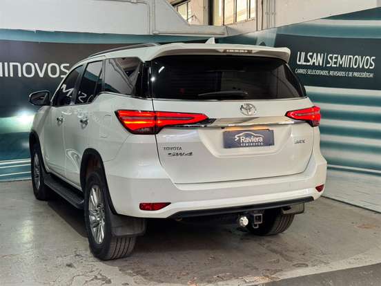 TOYOTA-HILUX SW4-2021