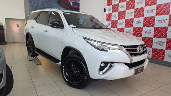 TOYOTA HILUX SW4 2.8 SRX 4X4 16V TURBO INTERCOOLER DIESEL 4P AUTOMÁTICO