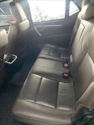 TOYOTA-HILUX SW4-2019