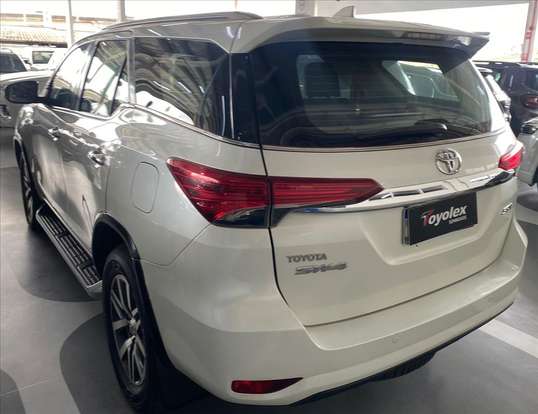 TOYOTA-HILUX SW4-2019