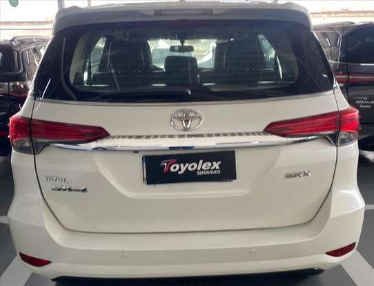 TOYOTA-HILUX SW4-2019