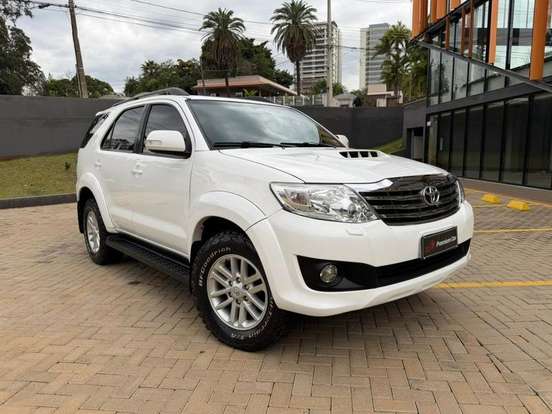 TOYOTA-HILUX SW4-3.0 SRV 4X4 16V TURBO INTERCOOLER DIESEL 4P AUTOMÁTICO TOYOTA-HILUX SW4-2012