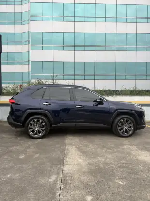 TOYOTA-RAV4-2024