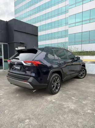 TOYOTA-RAV4-2024