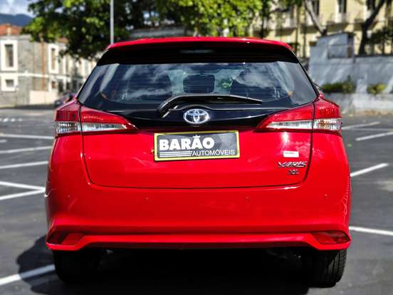 TOYOTA-YARIS-2019