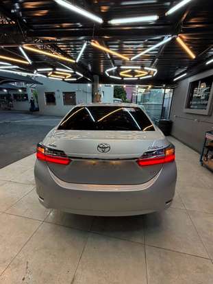 TOYOTA-COROLLA-2017
