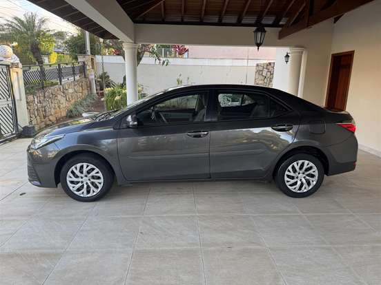 TOYOTA-COROLLA-2017