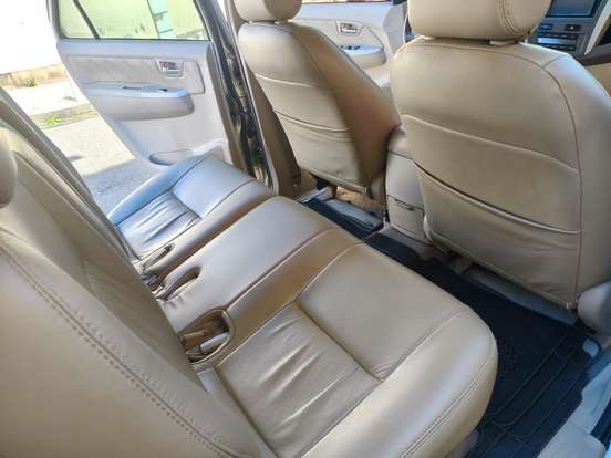 TOYOTA-HILUX SW4-2008