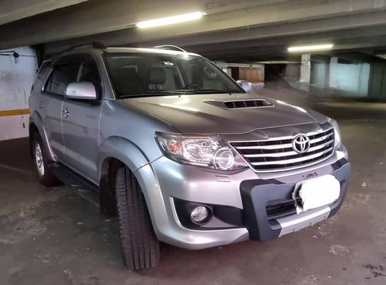TOYOTA HILUX SW4 3.0 SRV 4X4 7 LUGARES 16V TURBO INTERCOOLER DIESEL 4P AUTOMÁTICO