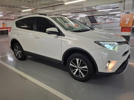 TOYOTA RAV4 2.0 TOP 4X2 16V GASOLINA 4P AUTOMÁTICO