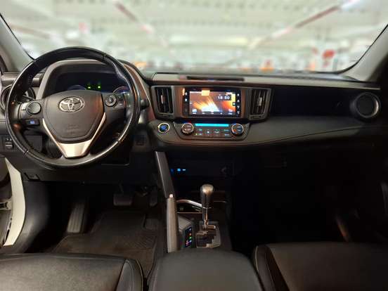 TOYOTA-RAV4-2018