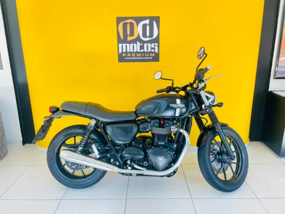 TRIUMPH STREET TWIN 