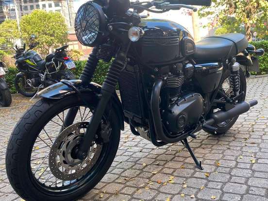 TRIUMPH-BONNEVILLE T100 BLACK 900 TRIUMPH-BONNEVILLE T100 BLACK 900-2020