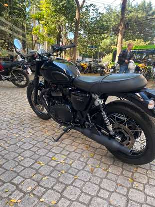 TRIUMPH-BONNEVILLE T100 BLACK 900-2020