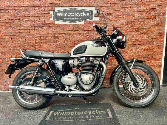 TRIUMPH BONNEVILLE T120 1200 