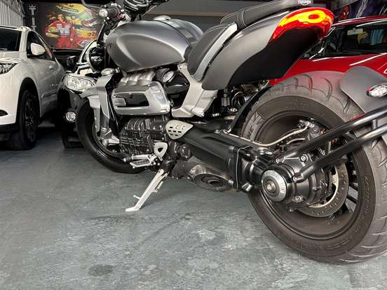 TRIUMPH-ROCKET III R TRIUMPH-ROCKET III R-2022