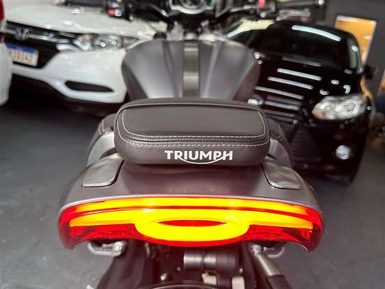TRIUMPH-ROCKET III R TRIUMPH-ROCKET III R-2022