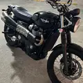 TRIUMPH STREET SCRAMBLER TRIUMPH STREET SCRAMBLER
