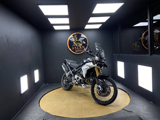 TRIUMPH TIGER 900 RALLY PRO 