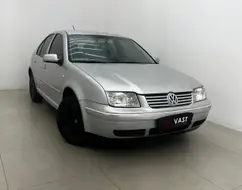 VOLKSWAGEN BORA 2.0 MI 8V GASOLINA 4P AUTOMÁTICO VOLKSWAGEN BORA 2.0 MI 8V GASOLINA 4P AUTOMÁTICO