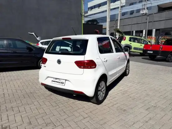 VOLKSWAGEN-FOX-1.0 MPI TRENDLINE 12V FLEX 4P MANUAL VOLKSWAGEN-FOX-2016