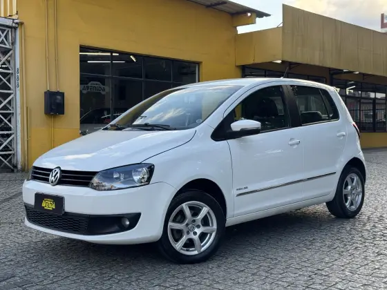 VOLKSWAGEN FOX 1.6 MI HIGHLINE 8V FLEX 4P MANUAL VOLKSWAGEN FOX 1.6 MI HIGHLINE 8V FLEX 4P MANUAL