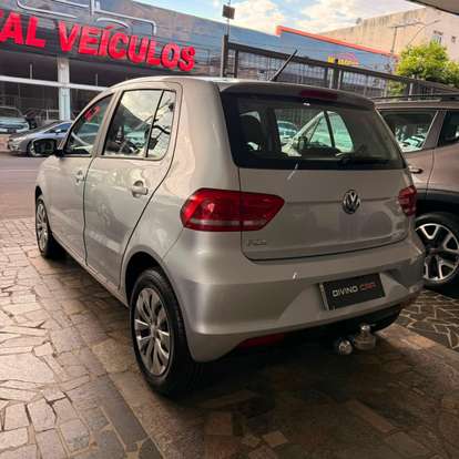 VOLKSWAGEN-FOX-1.0 MPI TRENDLINE 12V FLEX 4P MANUAL VOLKSWAGEN-FOX-2017