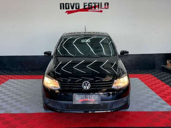 VOLKSWAGEN-FOX-2011