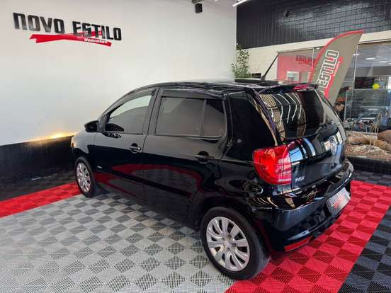 VOLKSWAGEN-FOX-2011
